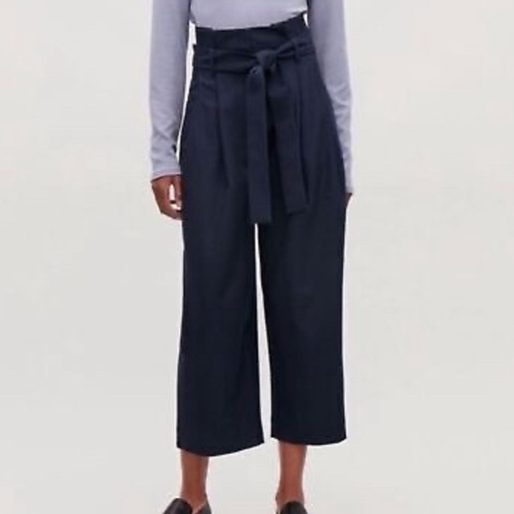 COS Black Wide-Leg, Paperbag Pants. Sz 4